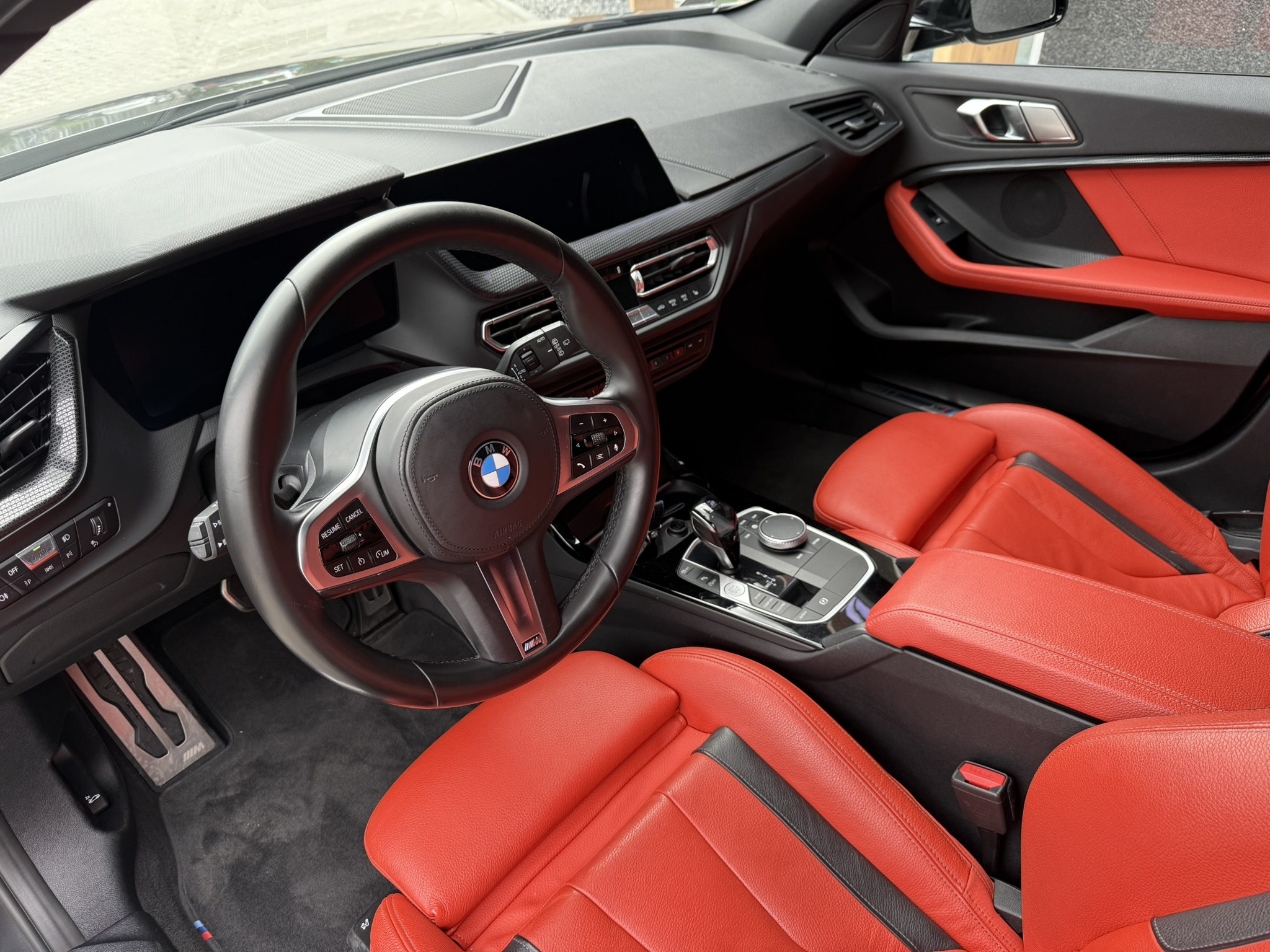 BMW 118i Automaat | M Sport | High Executive | 2021 foto 7